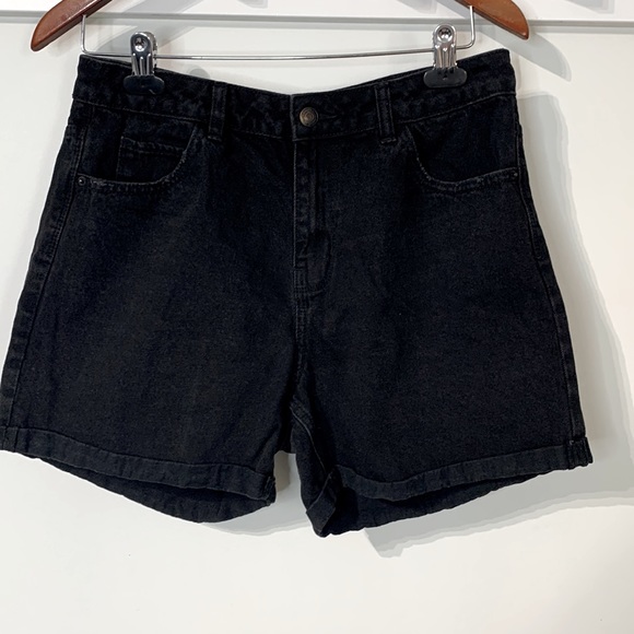 Vero Moda Nineteen High Waist Loose Shorts - Picture 5 of 10